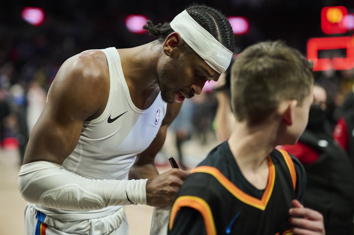NBA / 联盟第一高薪还是下一个王朝？SGA站上NBA最昂贵十字路口-黑特篮球-NBA新闻影音图片分享社区