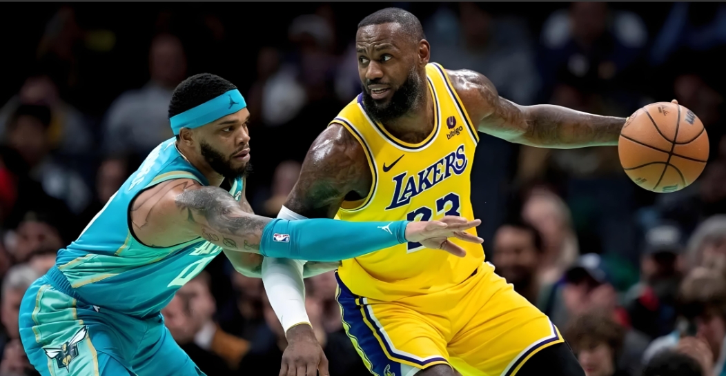 NBA / 爆冷遭13分逆转！詹姆斯26+7+11无力回天，湖人97-100惜败黄蜂（影）-黑特篮球-NBA新闻影音图片分享社区