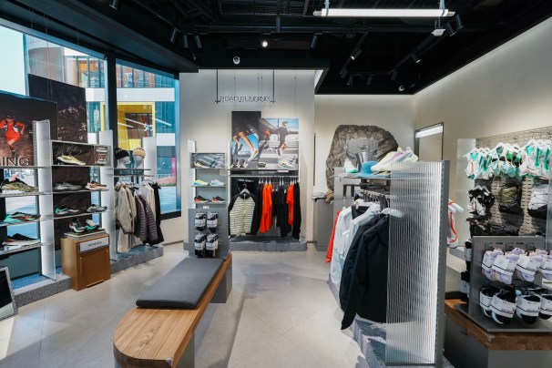 Salomon_KAI TAK MALL-18