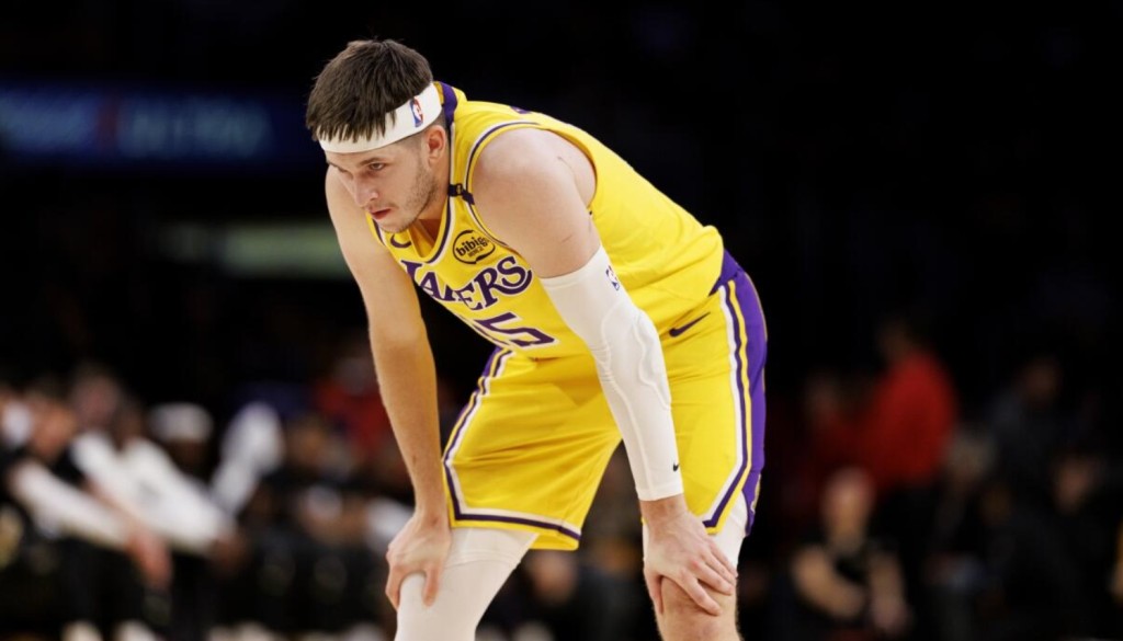 NBA / 里夫斯核磁结果出炉！小腿伤势不严重将每日观察，医学专家建议：以防万一休战一周！-黑特篮球-NBA新闻影音图片分享社区