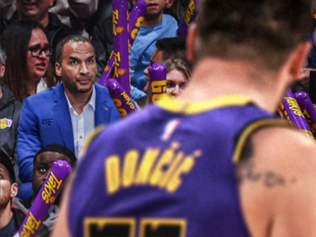 NBA / 揭秘东契奇交易内幕！爱喝酒、抽水烟令人担忧，独行侠怕他5年后退役赶紧「止损」！-黑特篮球-NBA新闻影音图片分享社区