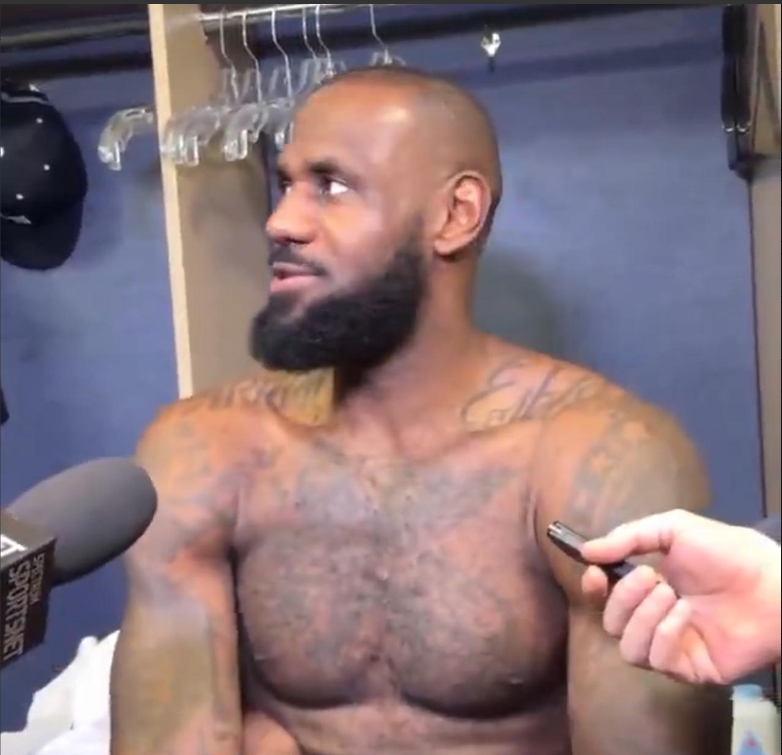 NBA / 最佳拍档！詹姆斯：我是天生接球手东契奇是四分卫，我俩只需要一个眼神-黑特篮球-NBA新闻影音图片分享社区