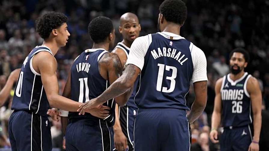 NBA / 来自前队友的爱！厄文重伤离场，东契奇为其精神送上尊重、詹姆斯则为其祈祷！-黑特篮球-NBA新闻影音图片分享社区