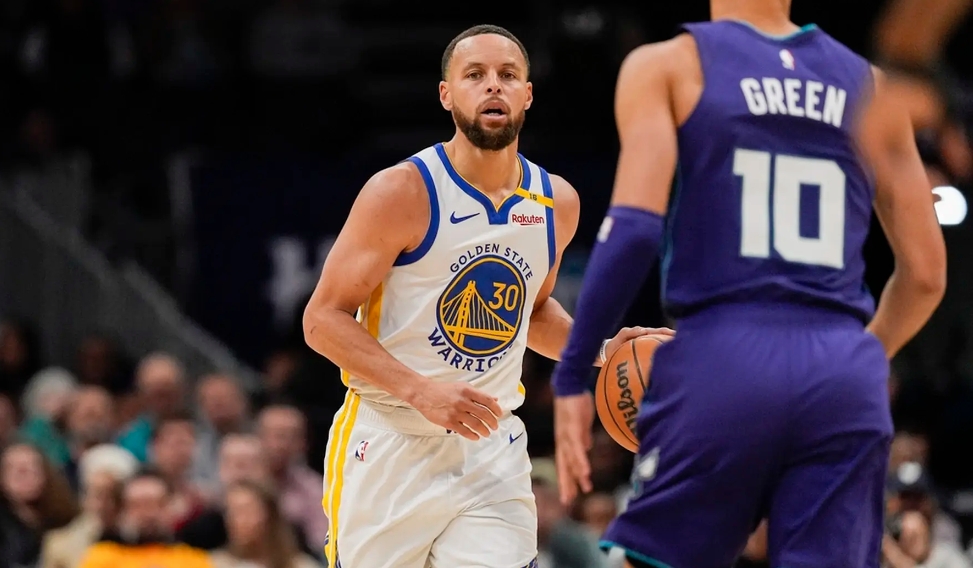 NBA / 冲到西区第6！勇士返回争冠集团，柯巴组合上限究竟在哪？-黑特篮球-NBA新闻影音图片分享社区