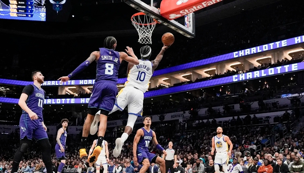 NBA / 冲到西区第6！勇士返回争冠集团，柯巴组合上限究竟在哪？-黑特篮球-NBA新闻影音图片分享社区
