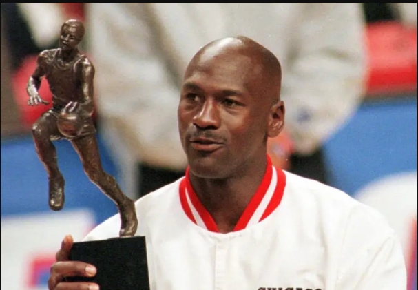至少拿到2个MVP+2个FMVP+2个AMVP有多难？NBA3人做到，现役1人上榜-黑特篮球-NBA新闻影音图片分享社区