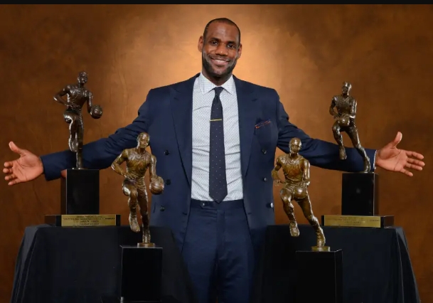 至少拿到2个MVP+2个FMVP+2个AMVP有多难？NBA3人做到，现役1人上榜-黑特篮球-NBA新闻影音图片分享社区