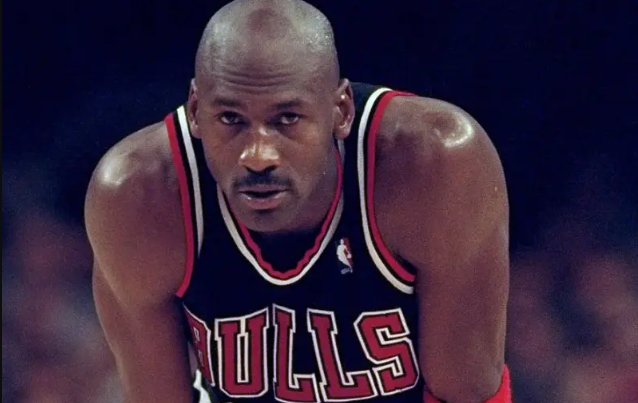 350场以内拿到一万分有多难？NBA仅5人做到，乔丹303场排第二-黑特篮球-NBA新闻影音图片分享社区
