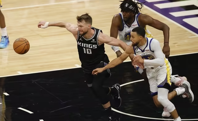 NBA / 数据华丽，却打不了高端局，联盟第3中锋，真是一个「花瓶」吗？-黑特篮球-NBA新闻影音图片分享社区