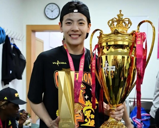 杨舒予当选wcba总决赛MVP
